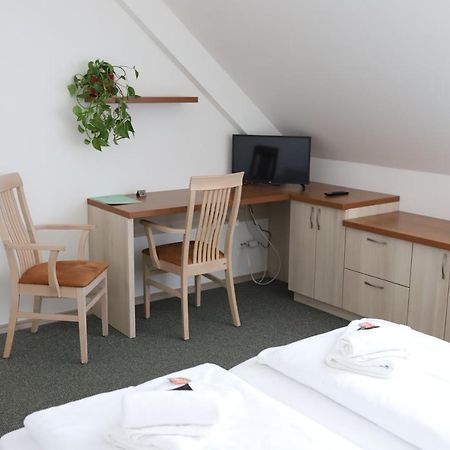 Hotel Tišnovská Rychta Esterno foto